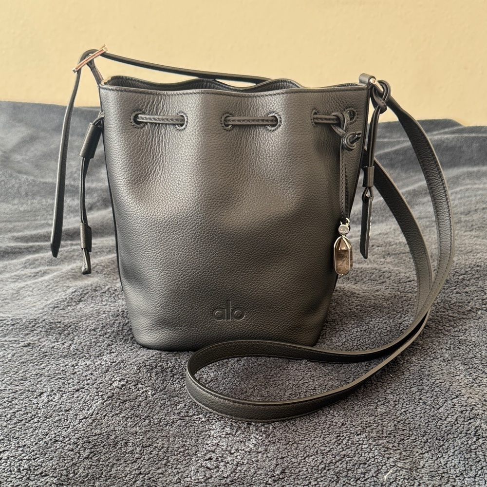 ALO Yoga Balance Leather Bucket Bag